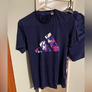 Men’s Adidas matching t-shirt (size xs) and shorts (size s)